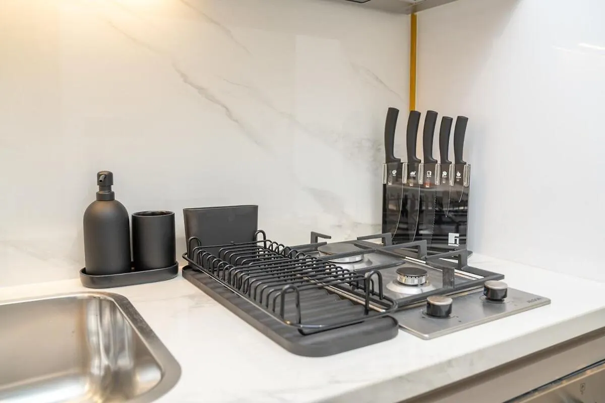 Serene Studio Apartment At Azizi Riviera Near To Burj Khalifa Dubai United Arab Emirates