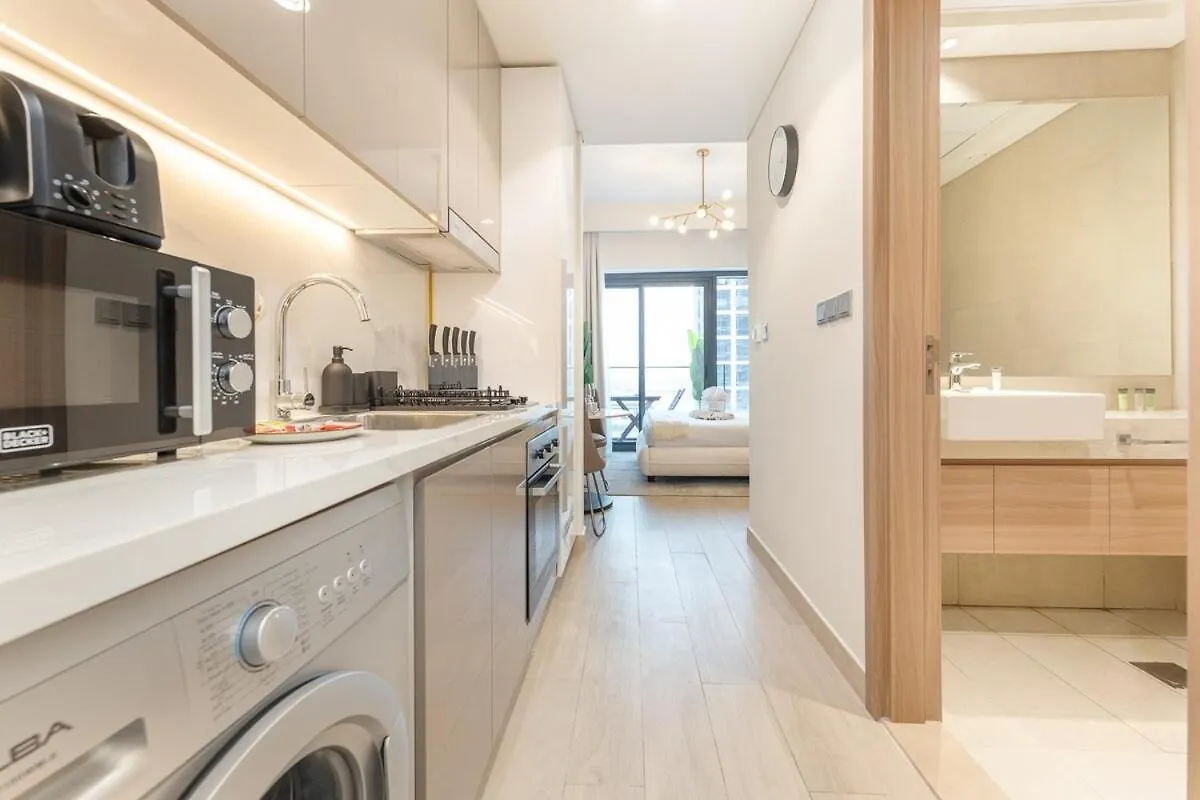 Serene Studio Apartment At Azizi Riviera Near To Burj Khalifa Dubai